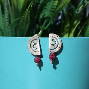 floral earrings